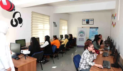 Kayseri Büyükşehir Belediyesi, Çağrı Merkezi Kursu Açarak İstihdam Olanakları Sağlıyor