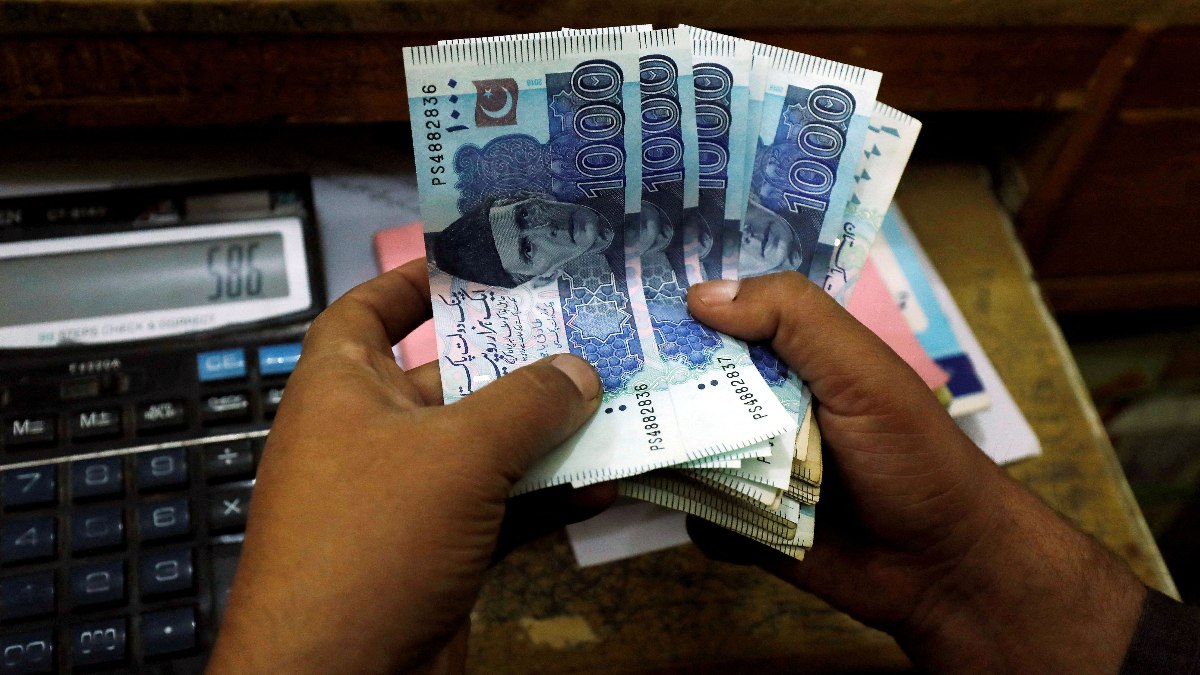 IMF, Pakistan’ın 7 milyar dolarlık kurtarma paketini onayladı