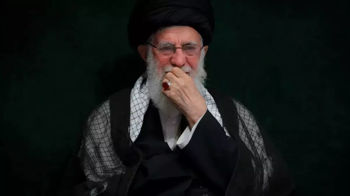 Nasrallah’ın ölümü sonrası İran’ı korku sardı! Hamaney güvenli bölgeye götürüldü