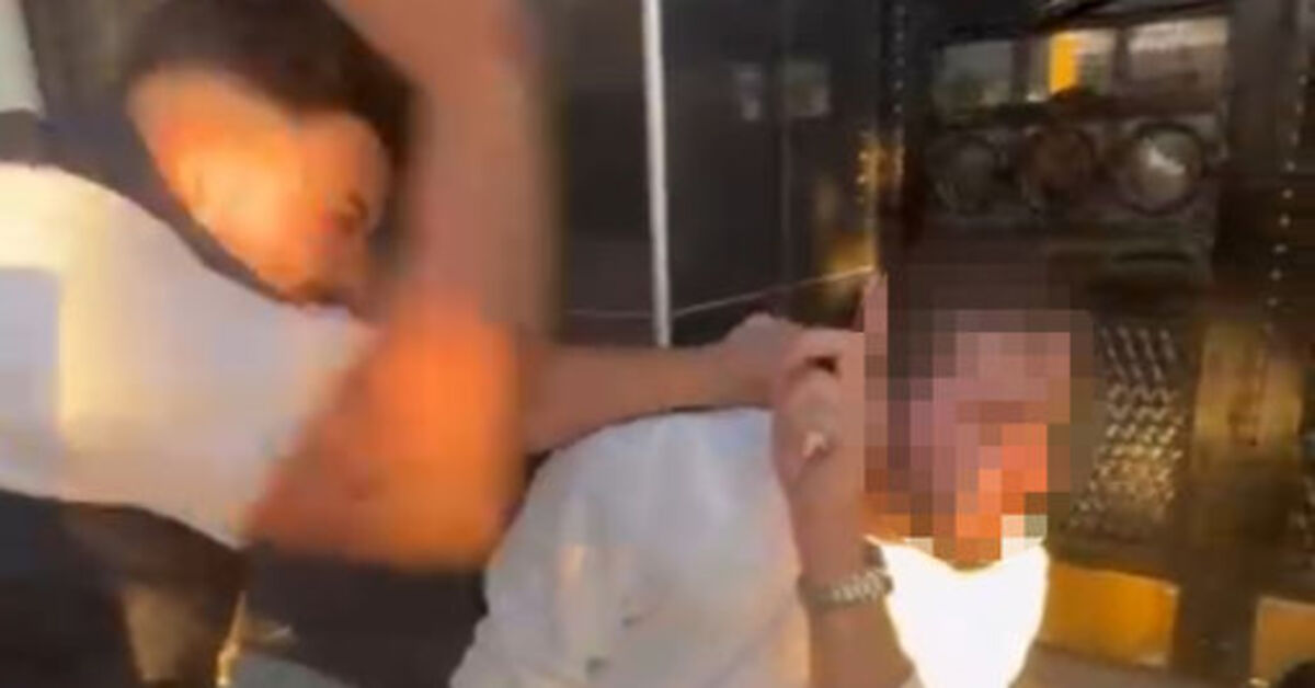 Bayrampaşa’da kafede oturan çocuğun gizlice fotoğrafını çekti