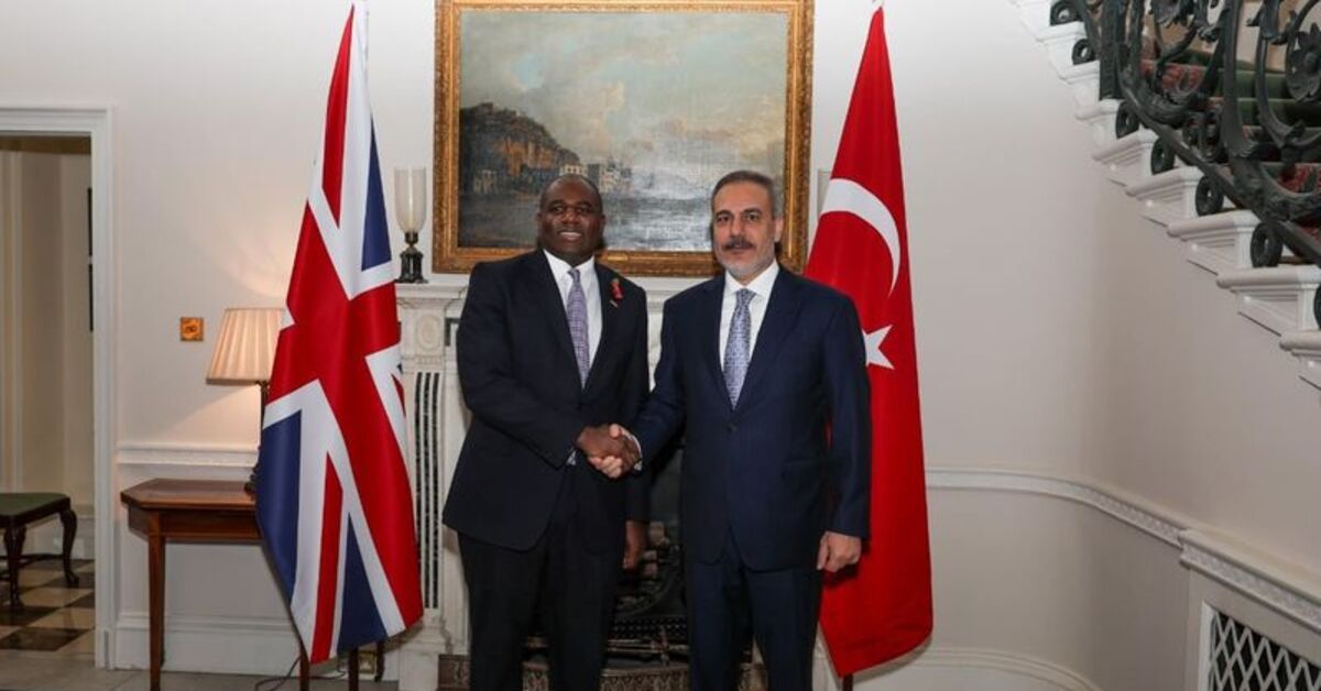 Dışişleri Bakanı Fidan, İngiliz mevkidaşı Lammy ile görüştü