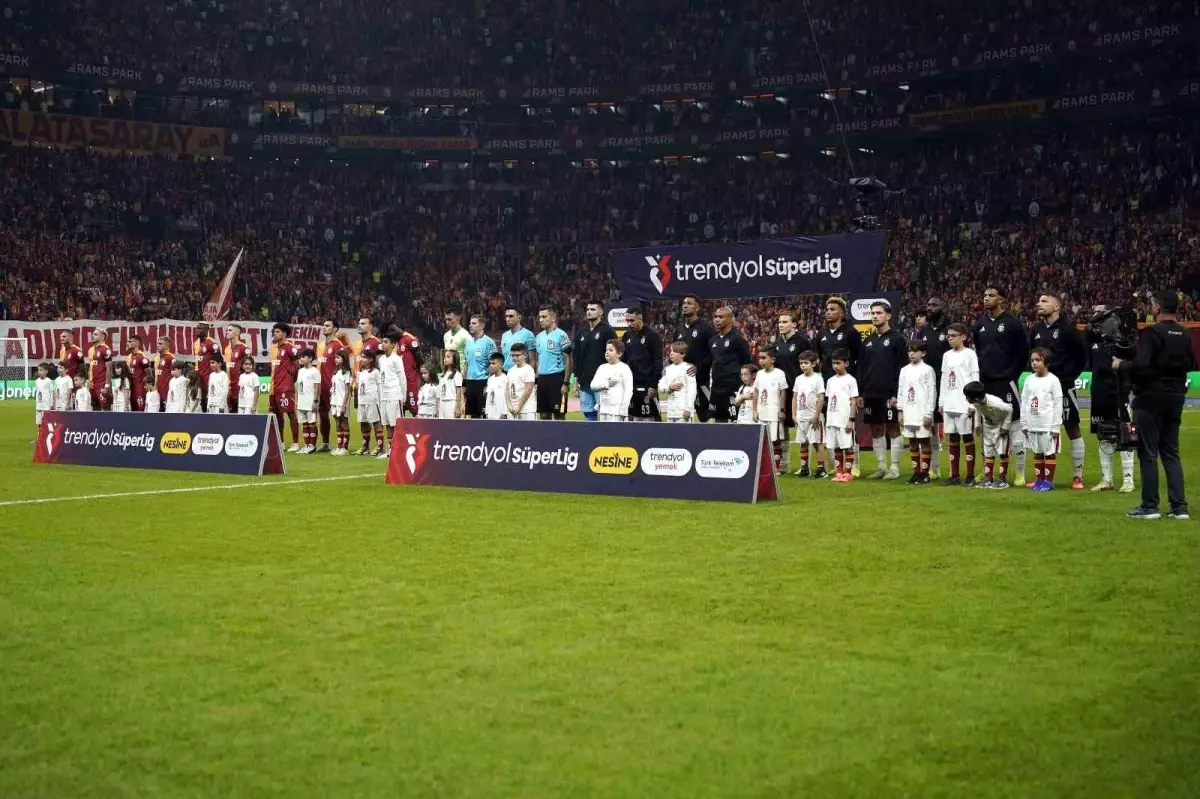 Beşiktaş ve Galatasaray Tarihi Derbide Karşılaşıyor