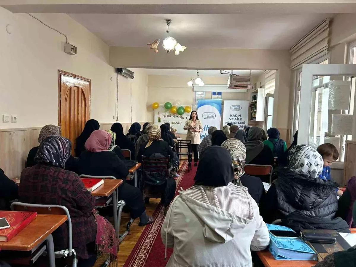 Esenyurt’ta Aile İçi İletişim Seminerleri Başlatıldı