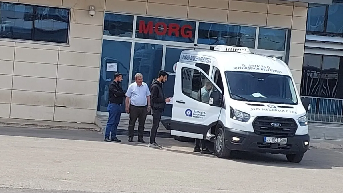 Alanya’da bebeğini ikinci kattan atan anne tutuklandı